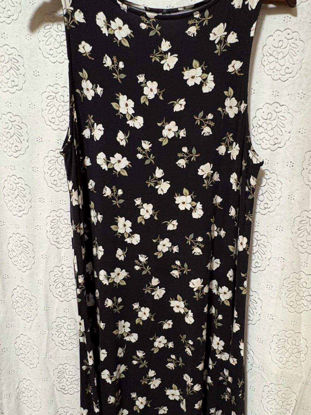 Black Floral Swing Dress M Tall Sleeveless Rayon Stretch Flowy Midi